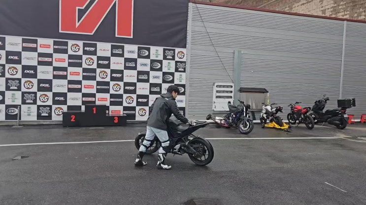 피네스아카데미 라이딩스쿨 [입문Lv.1] 오늘 R3를 구입하신 입문자분